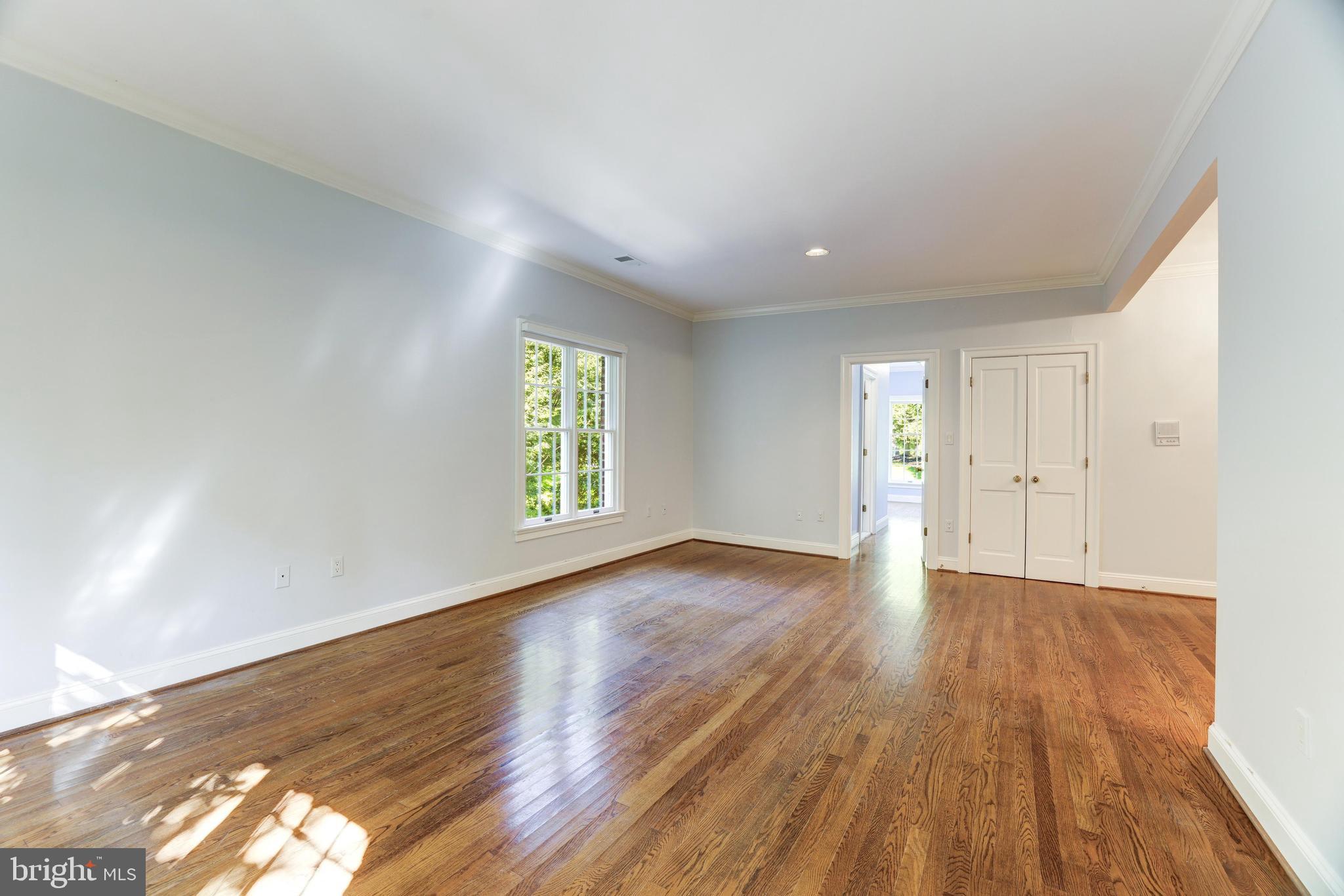 530 Walker Road Great Falls, VA 22066 - Photo 35 of 52 Gallery Image 35