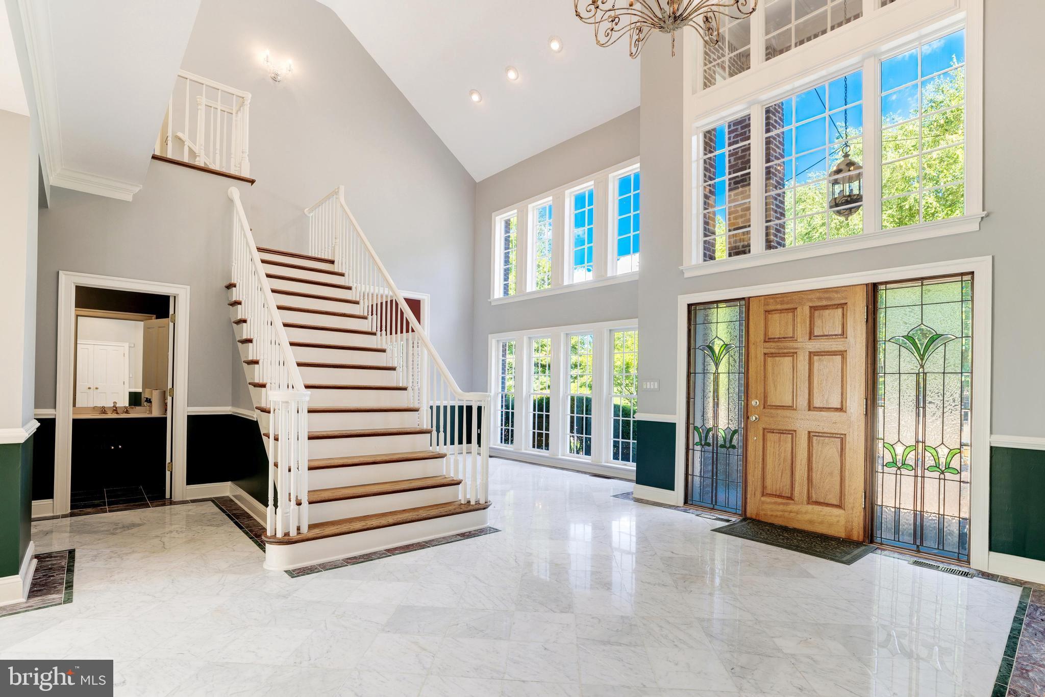 530 Walker Road Great Falls, VA 22066 - Photo 8 of 52 Gallery Image 8