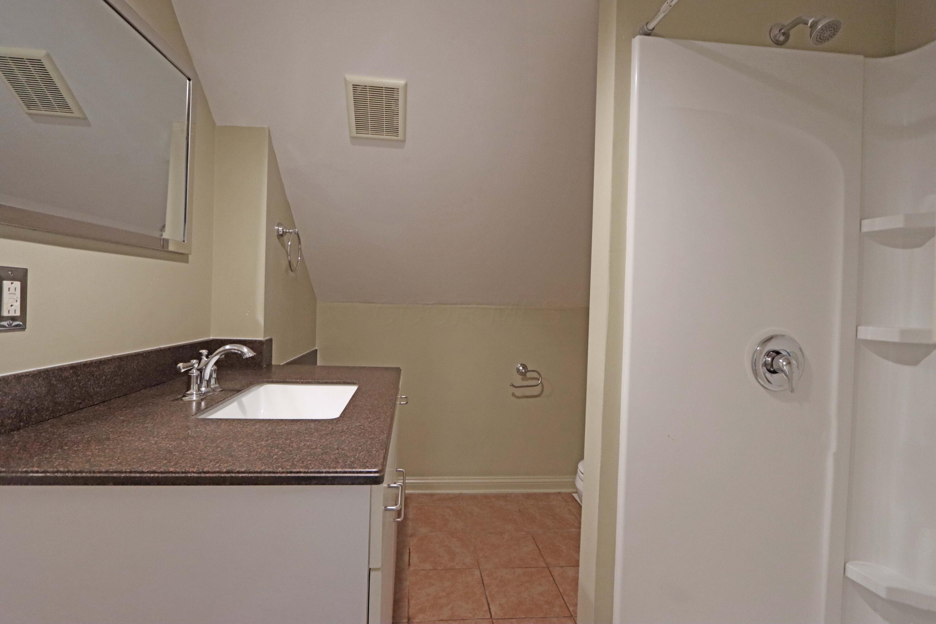 925 South Chesterfield Road Columbus, OH 43209 - Photo 31 of 48 925 S Chesterfield