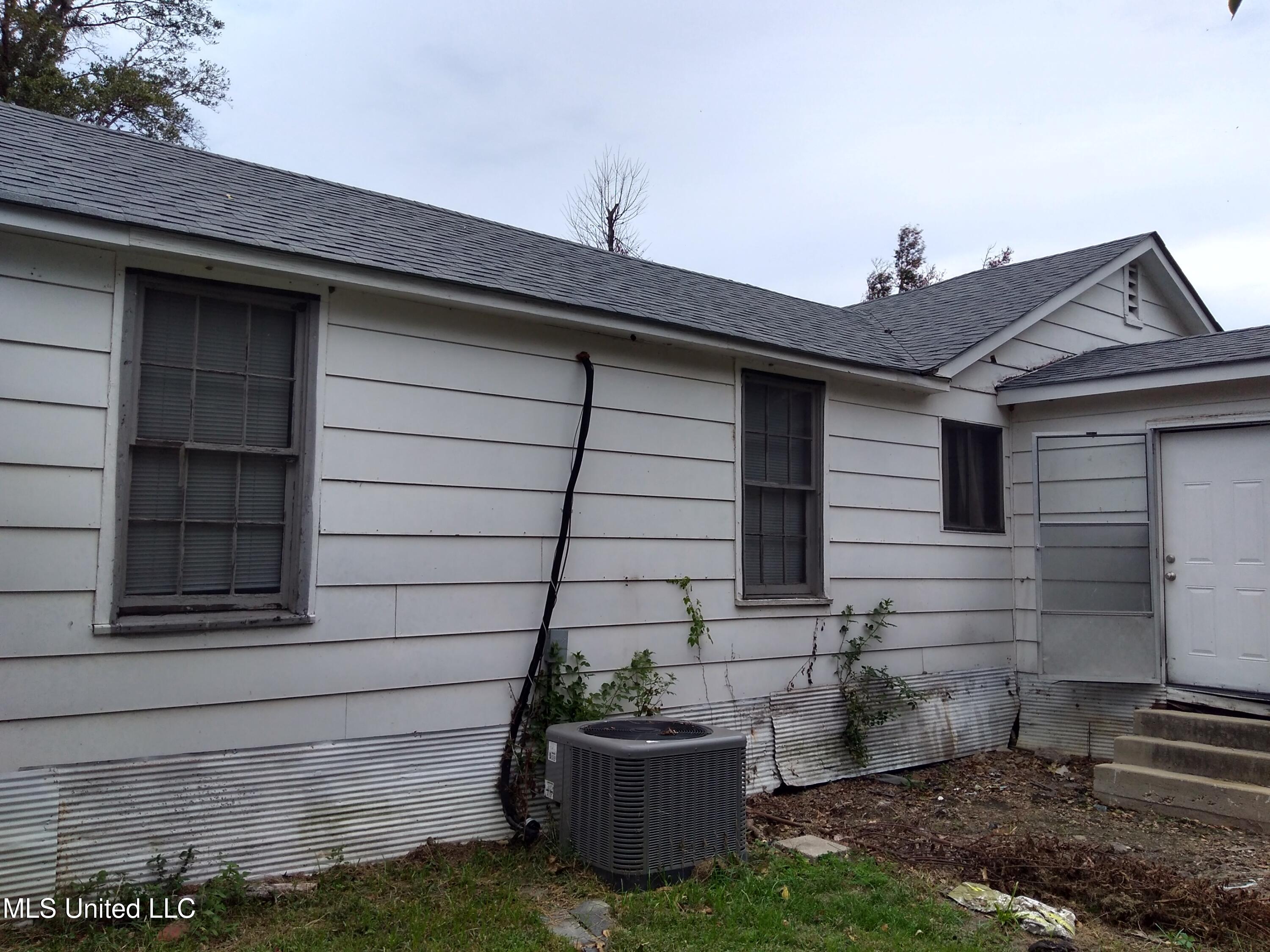 44 Blaine Road Doddsville, MS 38736 - Photo 6 of 31 IMG_20250919_153714440_HDR