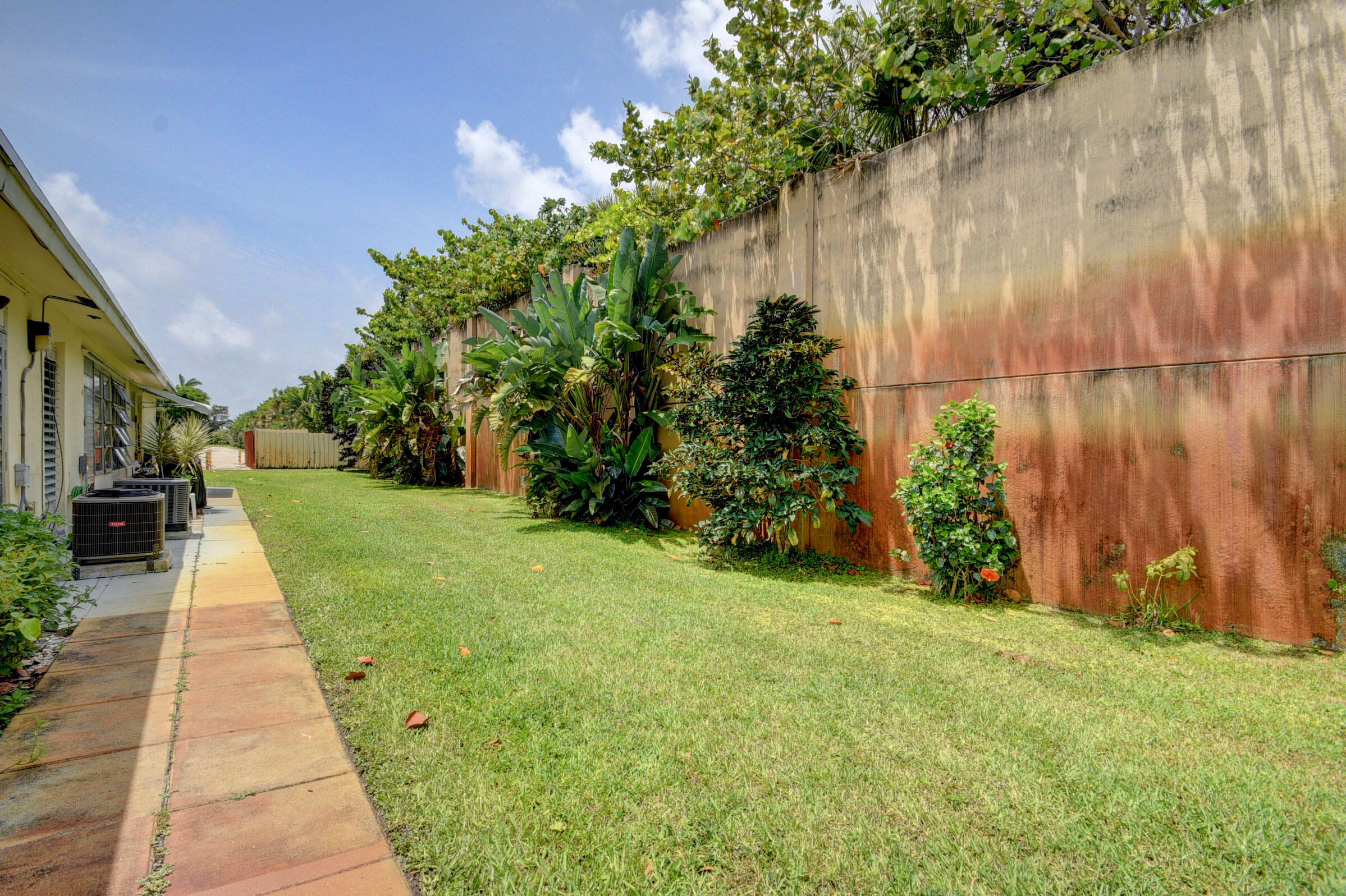 3301 Valley Road, Unit C Boynton Beach, FL 33435 - Photo 24 of 29 24_apartment (24)