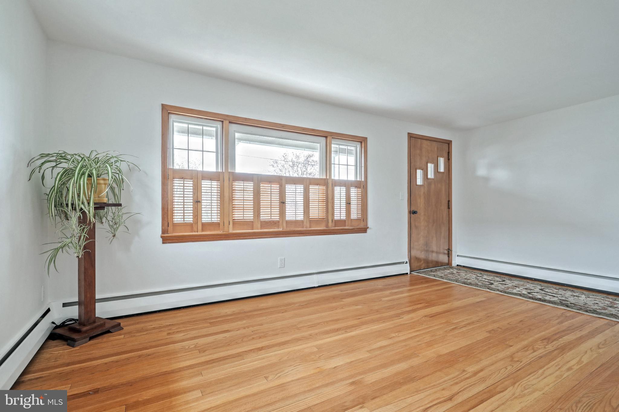 2320 Grandview Road Hanover, PA 17331 - Photo 4 of 31