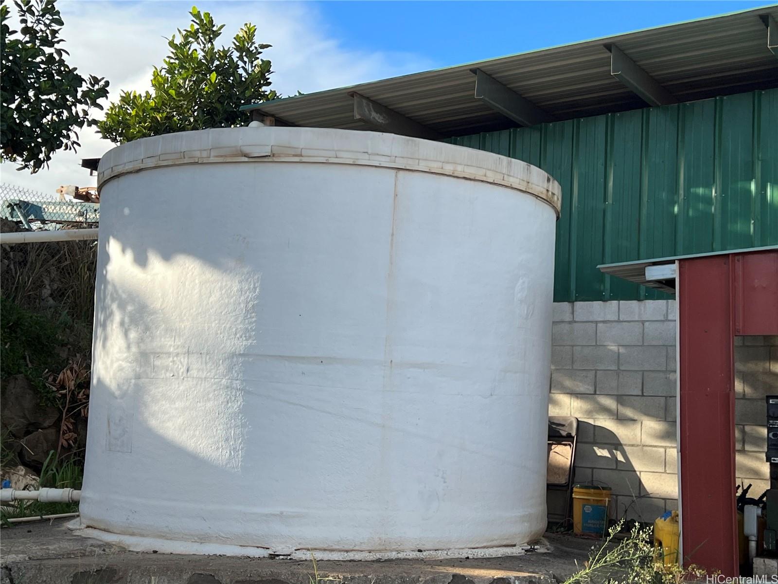 94-1100 Kunia Road, Unit 45 Waipahu, HI 96797 - Photo 6 of 8 a view of a small space