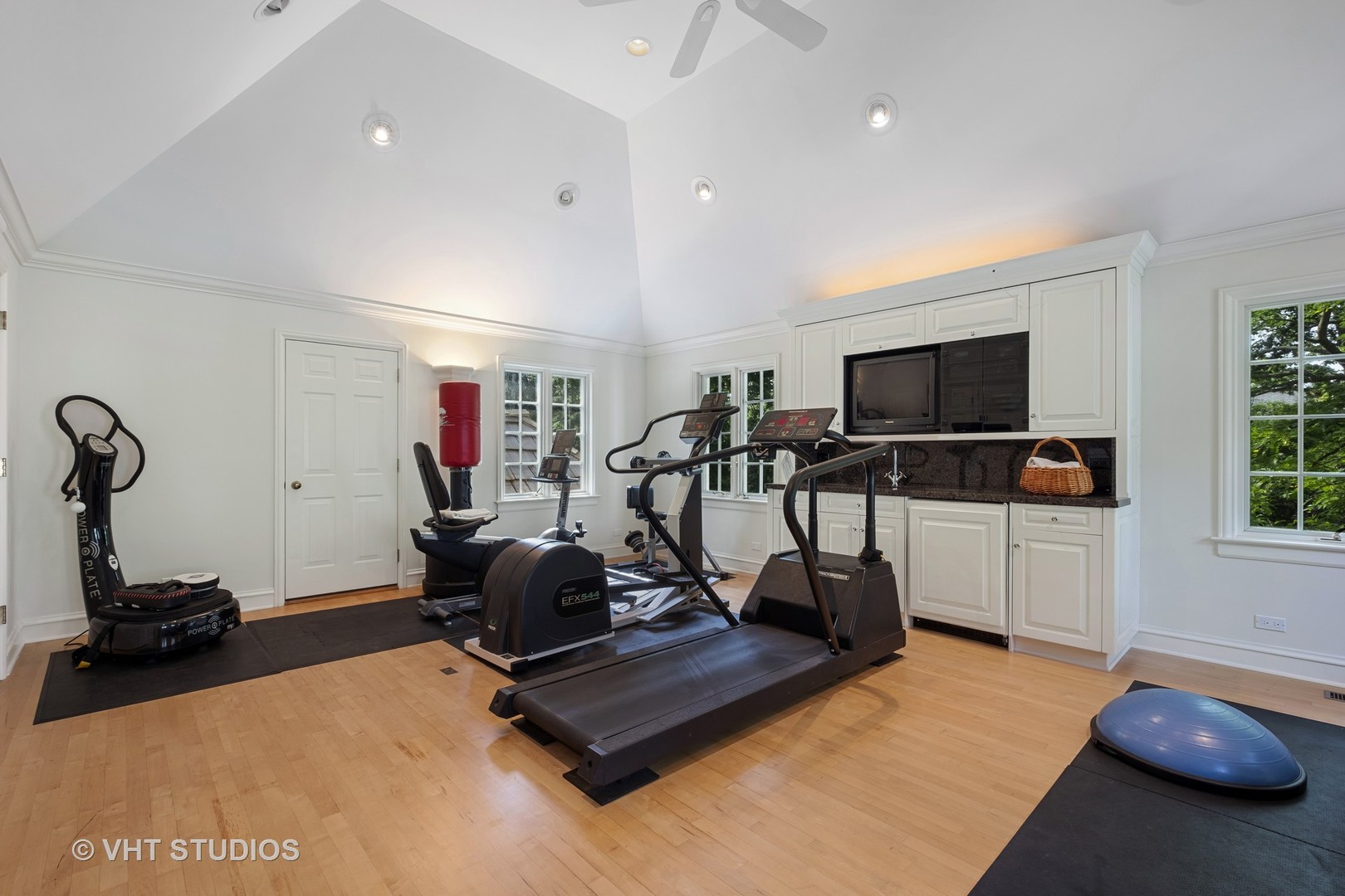 12 Kent Road Winnetka, IL 60093 - Photo 27 of 38