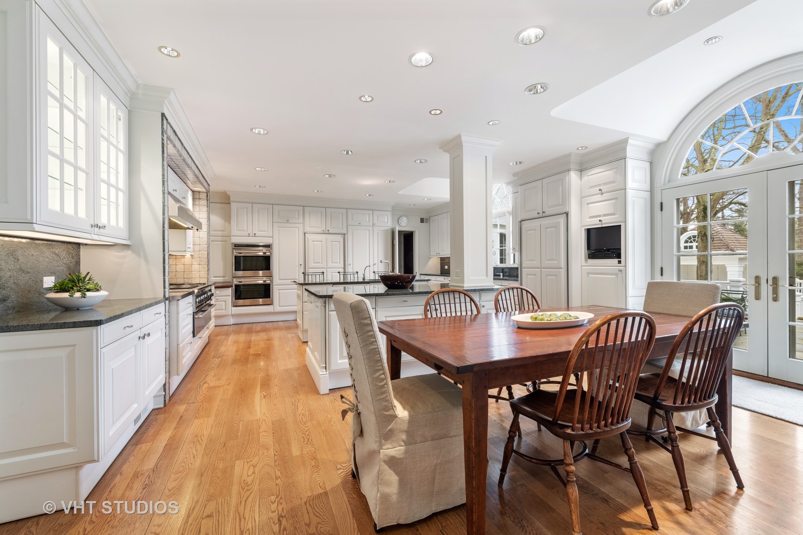12 Kent Road Winnetka, IL 60093 - Photo 9 of 38