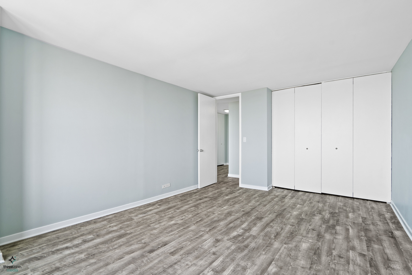 655 West Irving Park Road, Unit 3214 Chicago, IL 60613 - Photo 20 of 37 a view of room