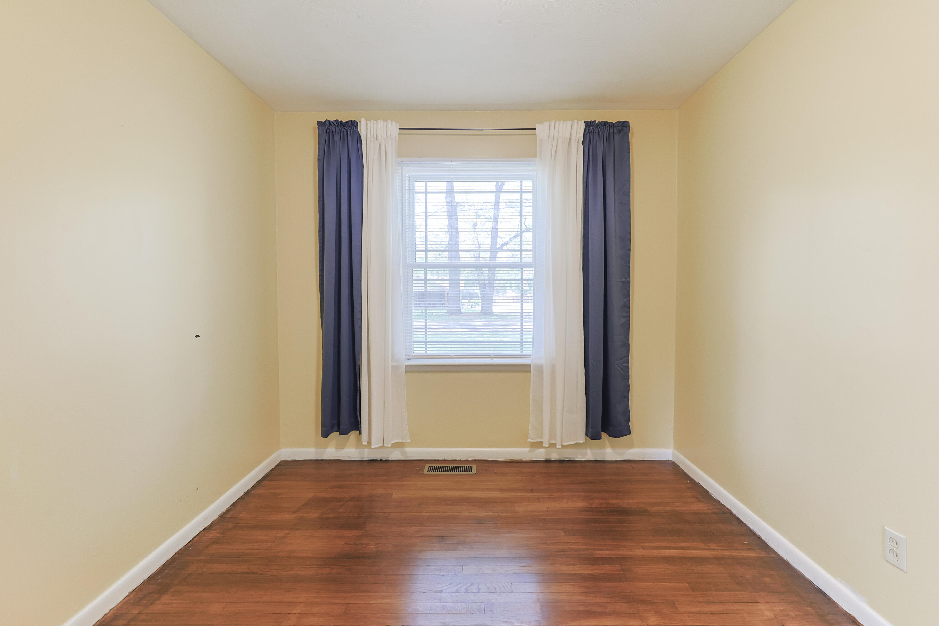 3011 Adams Road Niles, MI 49120 - Photo 29 of 44 Bedroom 3