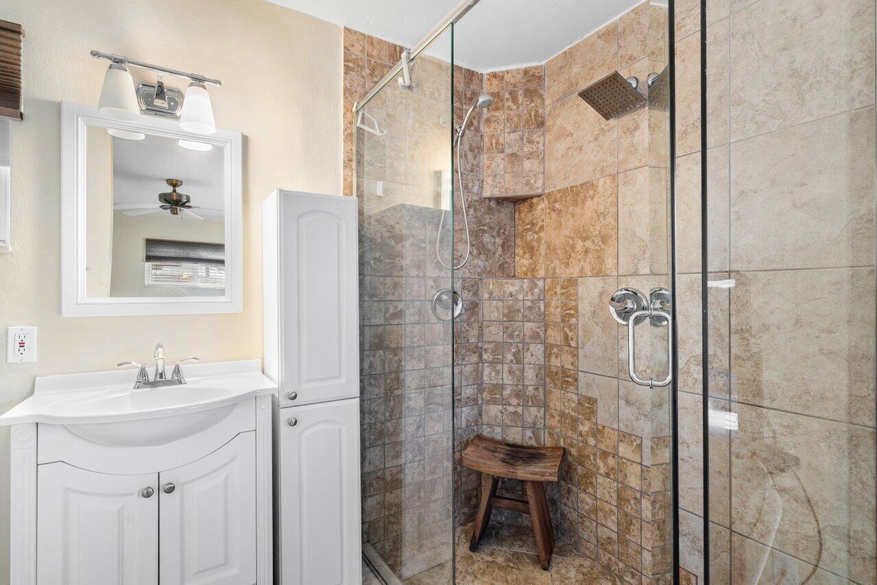 101 Palamino Circle Boca Raton, FL 33487 - Photo 14 of 17 020-101PalaminoCircle-BocaRaton-FL-33487