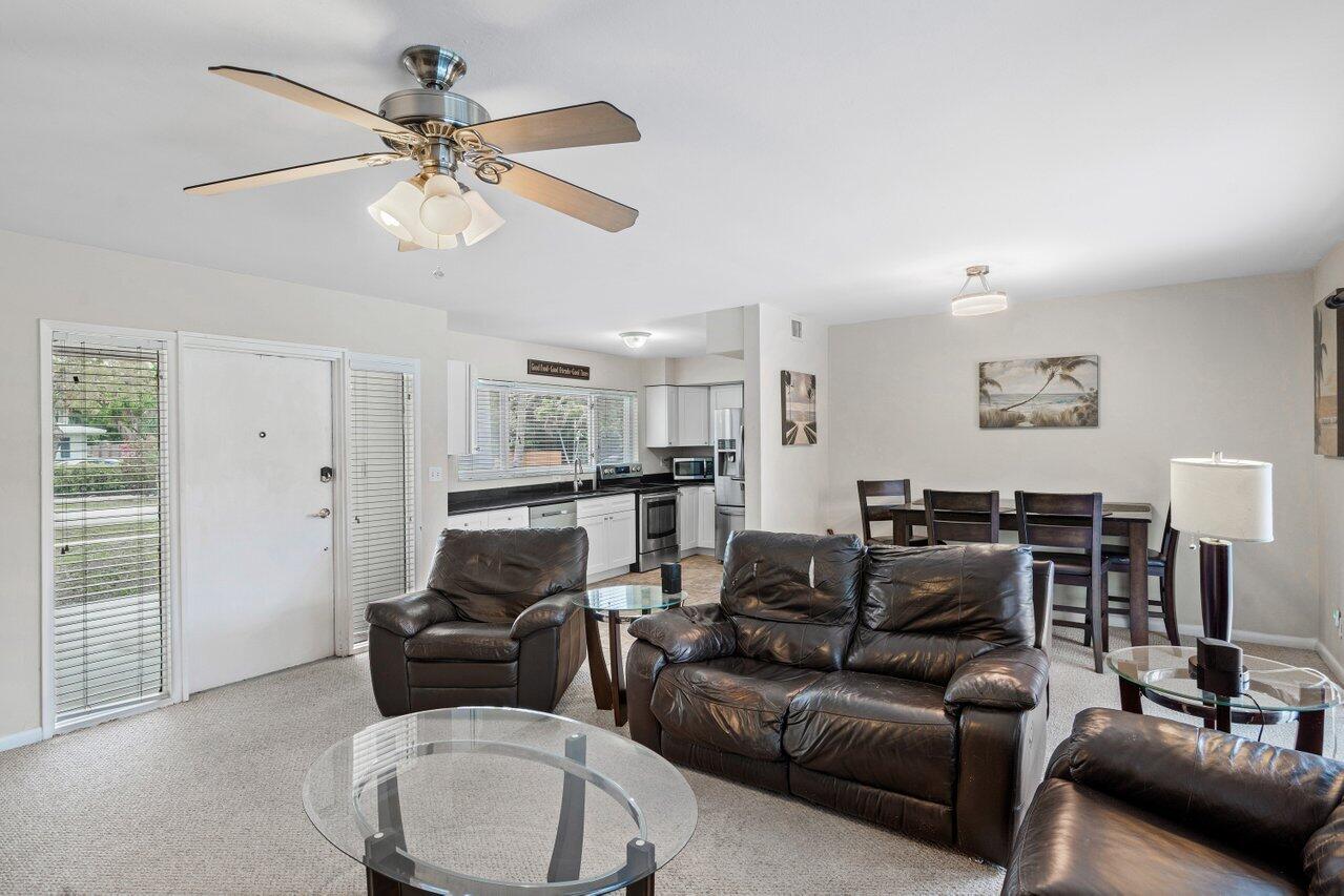 101 Palamino Circle Boca Raton, FL 33487 - Photo 8 of 17 005-101PalaminoCircle-BocaRaton-FL-33487
