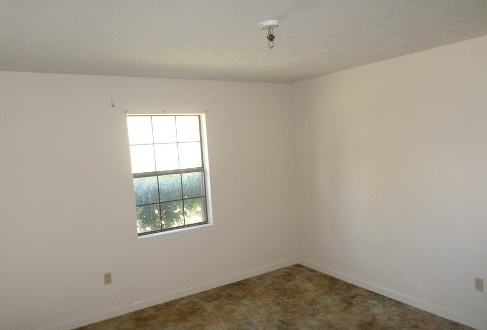 2215 North Old Canton Road Canton, MS 39046 - Photo 9 of 12 Photo 9