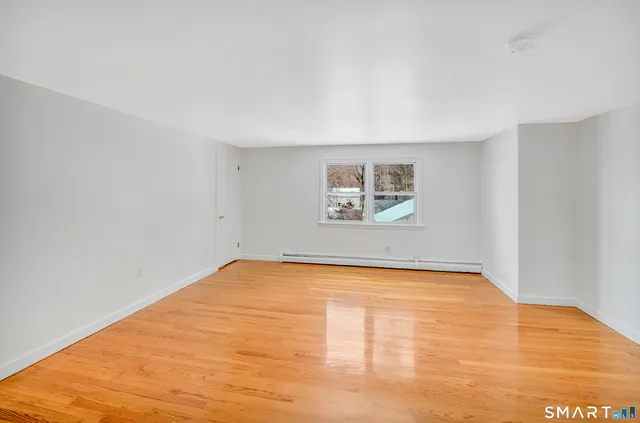 $1,900 | 56 North Main Street, Unit 4, Beacon Falls, CT 06403