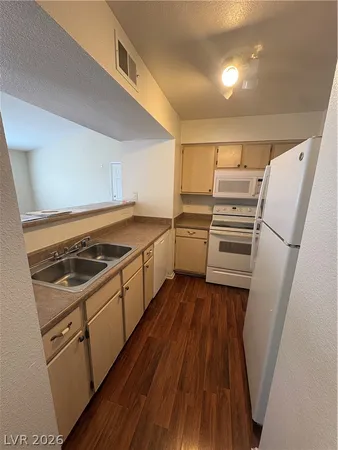 $1,299 | 8101 West Flamingo Road, Unit 2180, Las Vegas, NV 89147