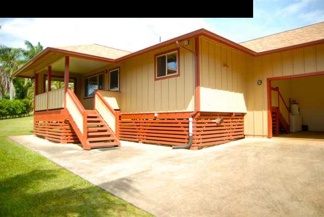 55 Ulumalu Road Haiku, HI 96708 - Photo 4 of 26 a front view of a house with stairs