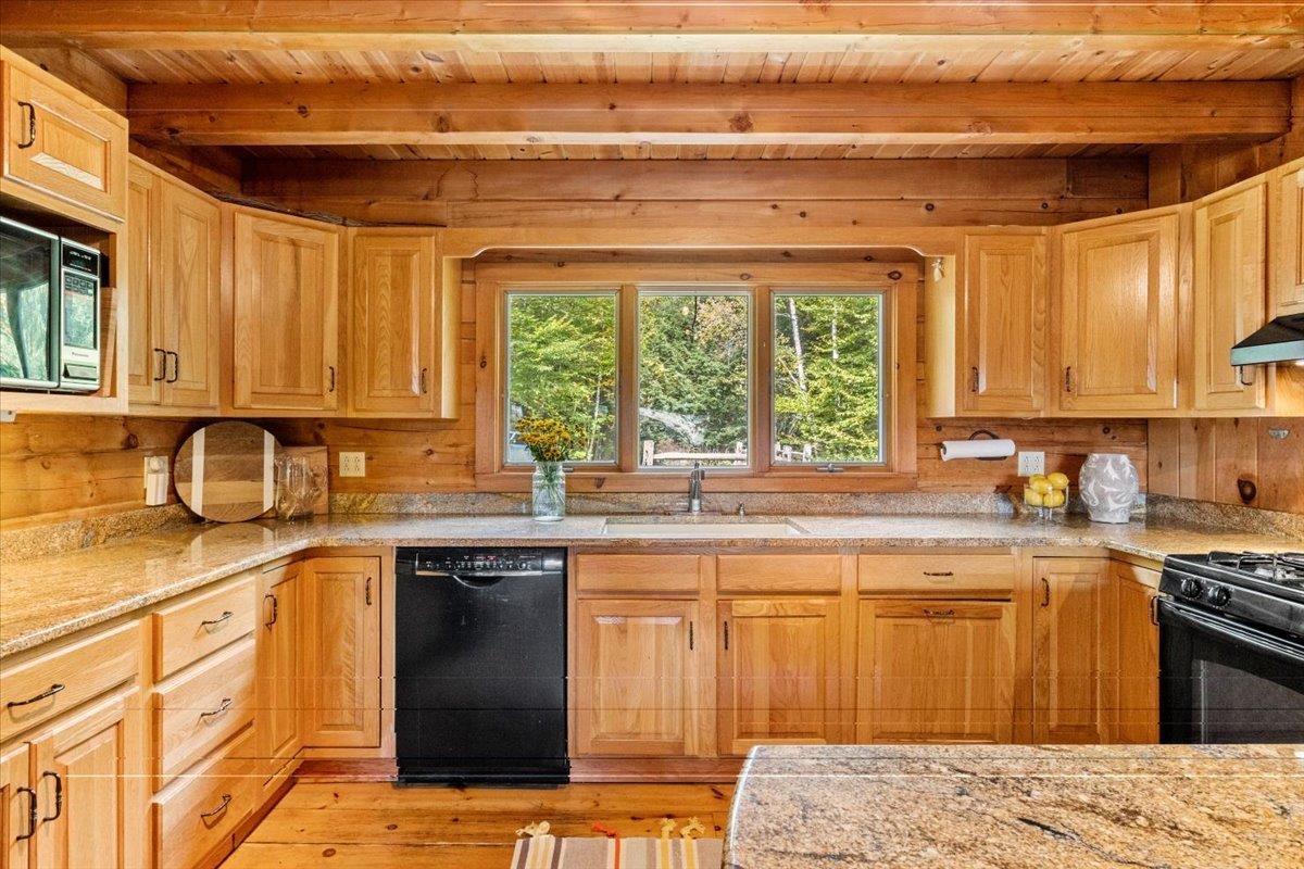 673 Baird Road Stowe, VT 05672 - Photo 11 of 33 Gallery Image 11