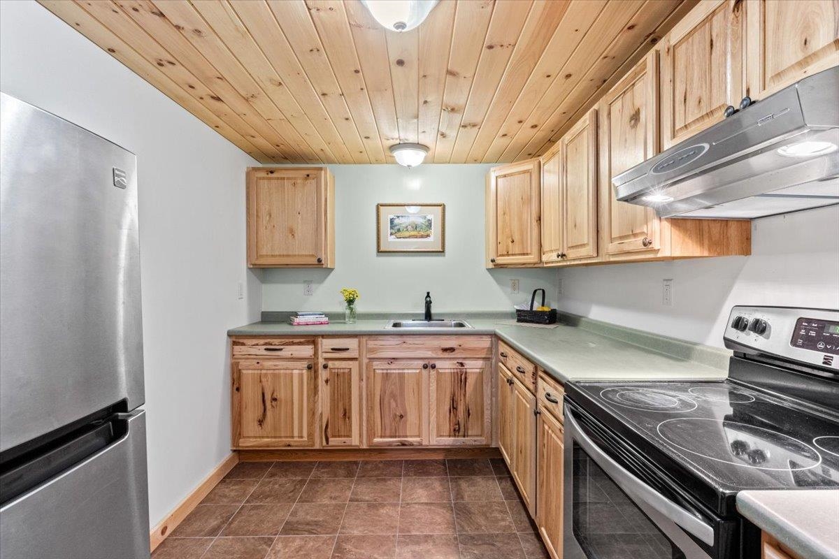 673 Baird Road Stowe, VT 05672 - Photo 26 of 33 Gallery Image 26