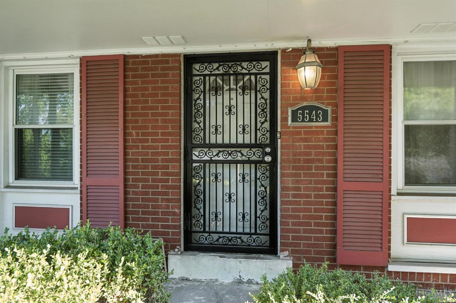 5543 Ehrling Road Cincinnati, OH 45227 - Photo 3 of 28 Gallery Image 3
