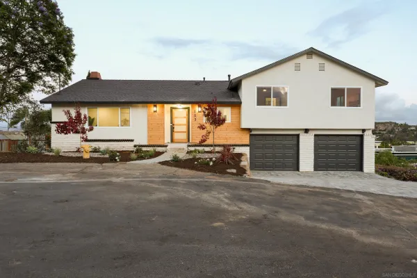 $979,888 | 103 Howell Heights Drive, Escondido, CA 92025