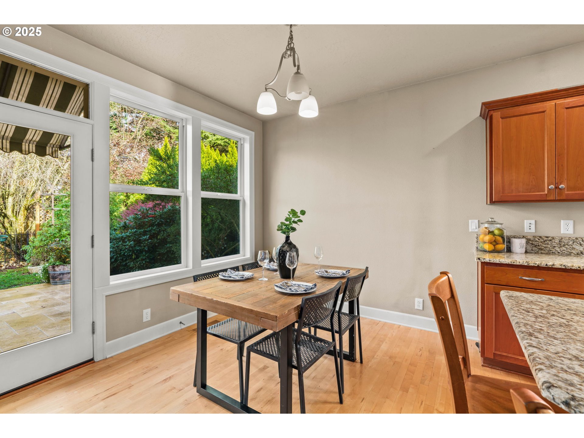 1163 Cedar Ridge Drive Eugene, OR 97401 - Photo 11 of 48