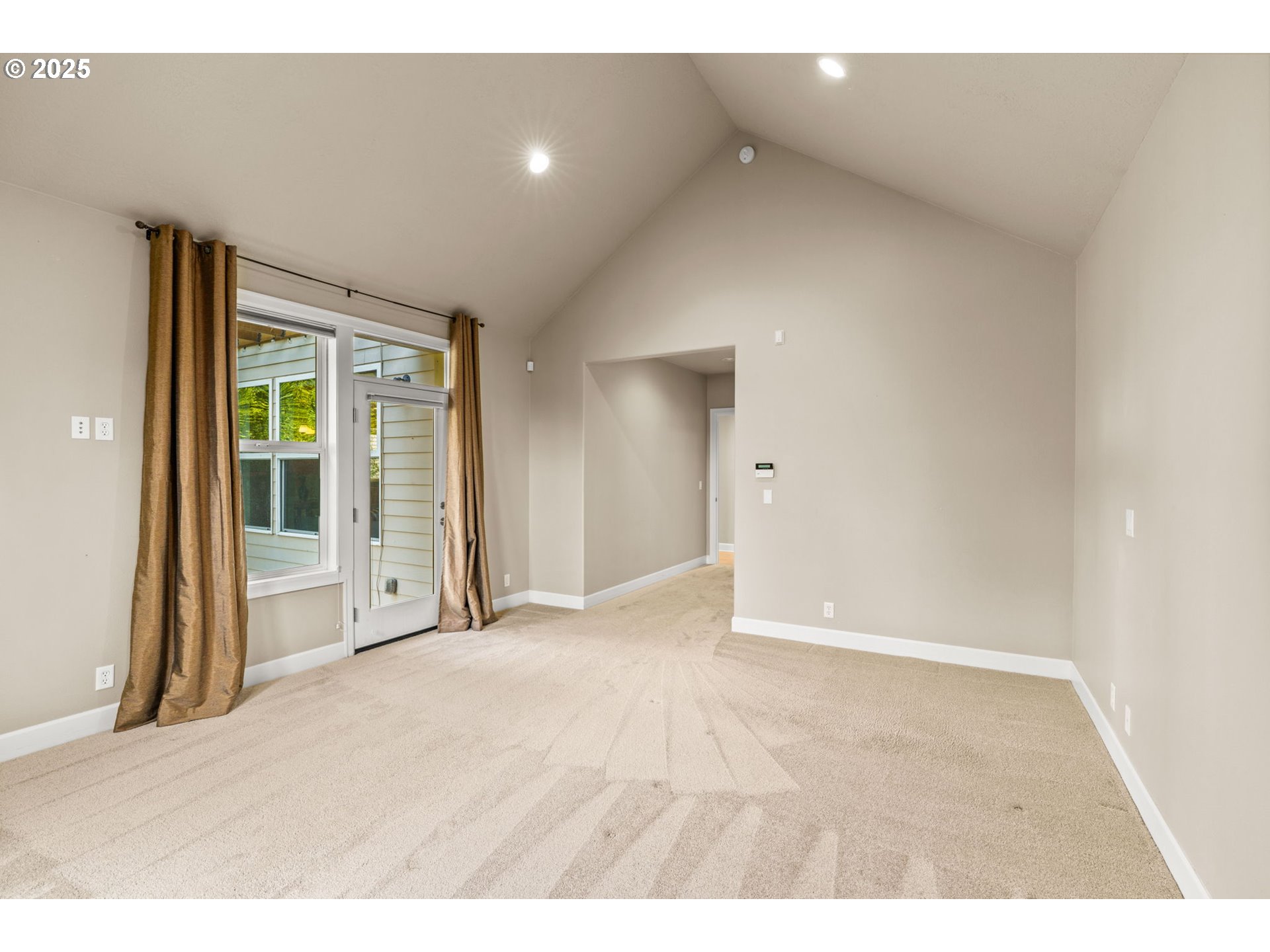 1163 Cedar Ridge Drive Eugene, OR 97401 - Photo 23 of 48 Bedroom, Owner's Suite