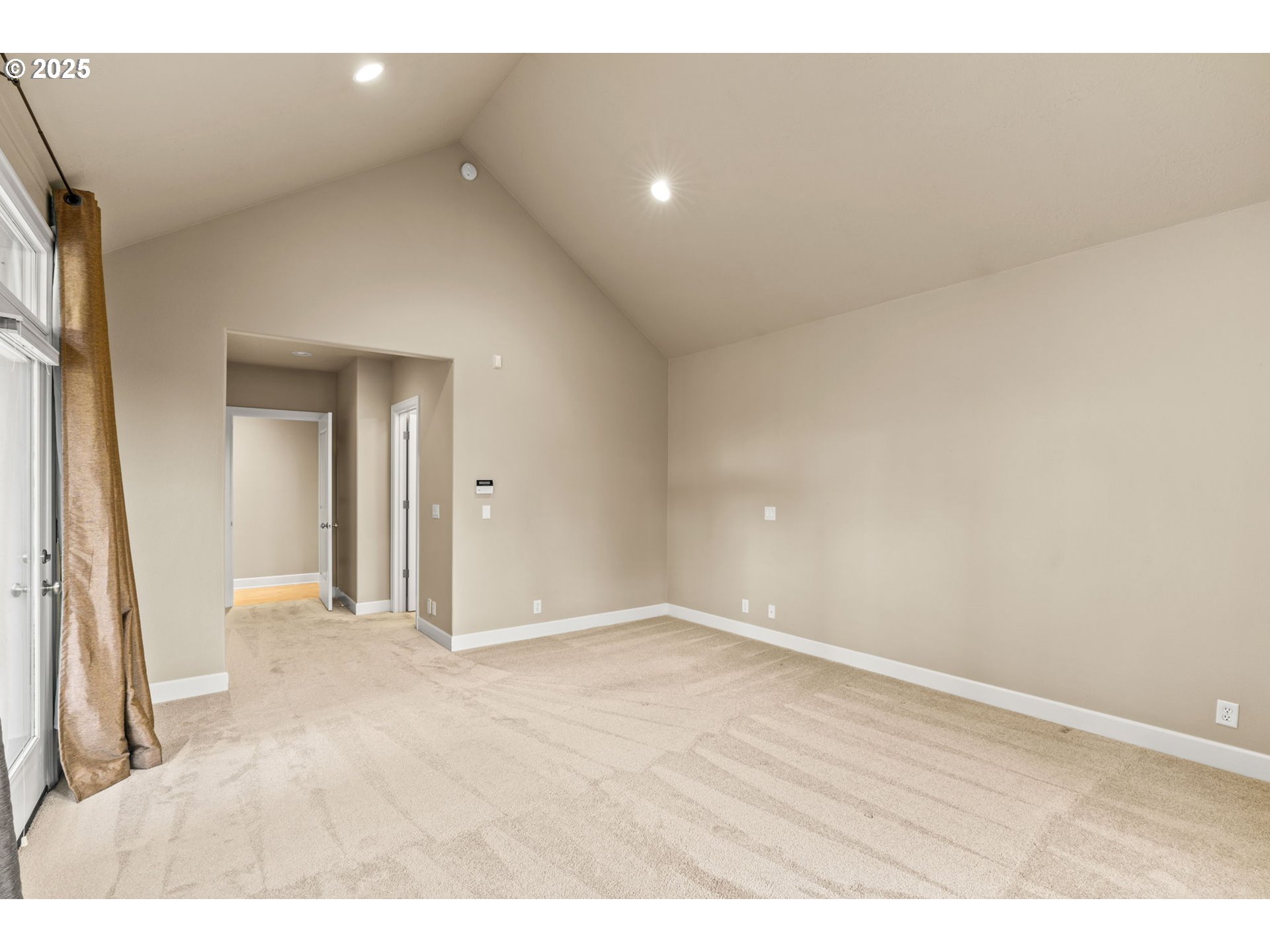 1163 Cedar Ridge Drive Eugene, OR 97401 - Photo 24 of 48 Bedroom, Owner's Suite