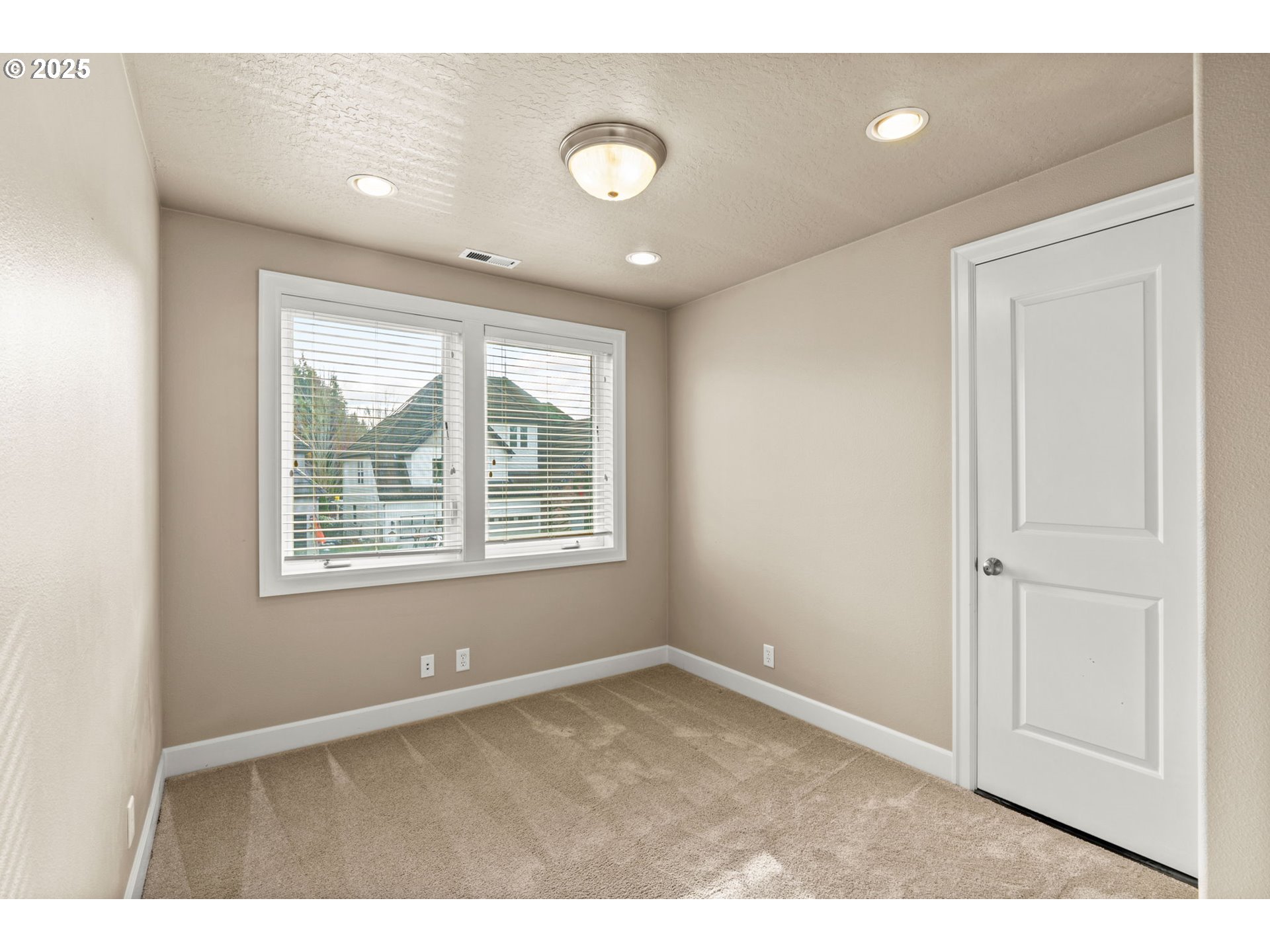 1163 Cedar Ridge Drive Eugene, OR 97401 - Photo 35 of 48