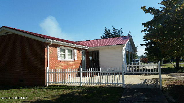 2568 Alamac Road Lumberton, NC 28358 - Photo 3 of 8 20151008_103144_resized