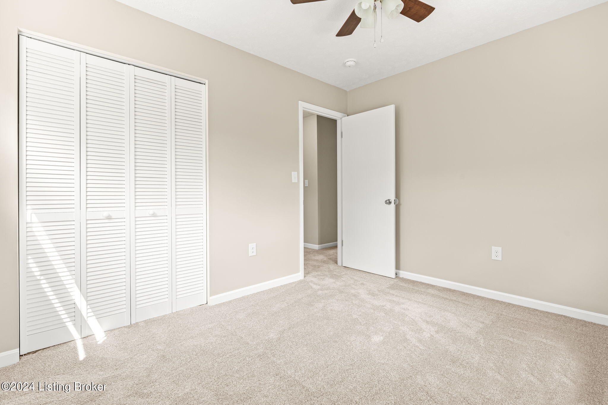 3607 Locklee Road Louisville, KY 40214 - Photo 8 of 40 3607 Locklee Rd (15 of 41)