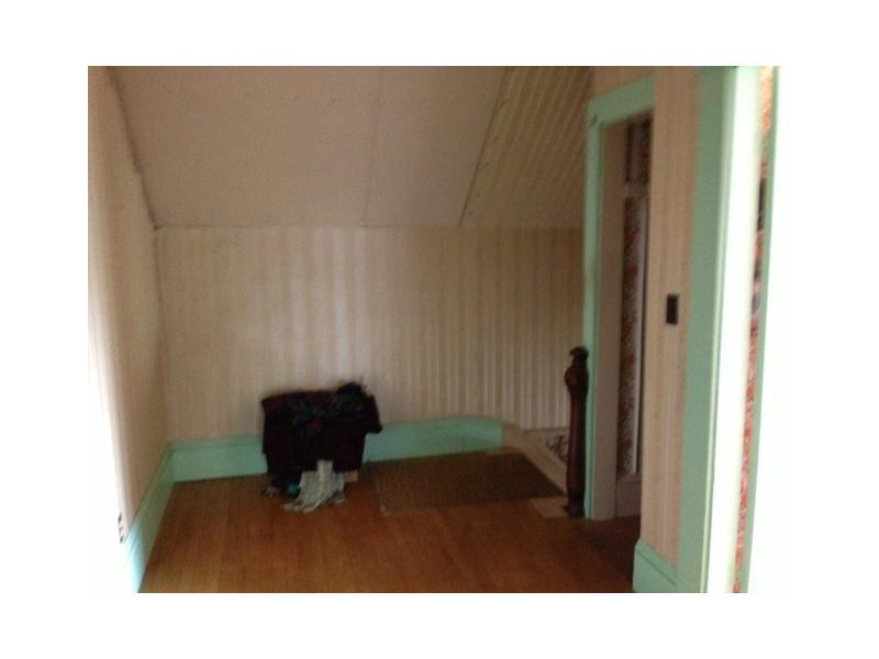 10 High Street Houlton, ME 04730 - Photo 8 of 15 Interior Space/Layout.