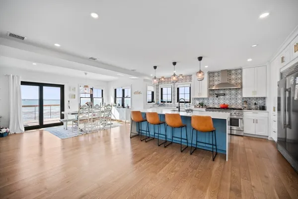 $1,800,000 | 6 Nut Island Avenue, Quincy, MA 02169