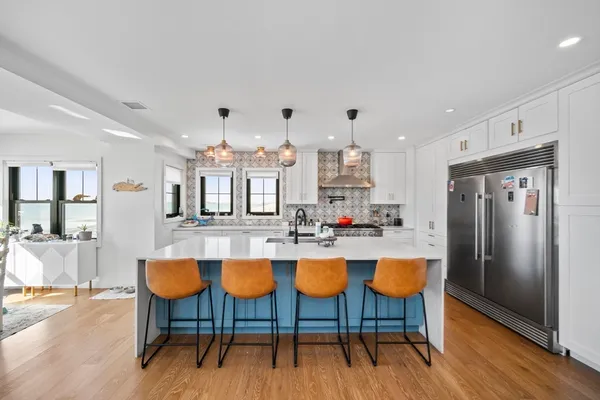 $1,800,000 | 6 Nut Island Avenue, Quincy, MA 02169