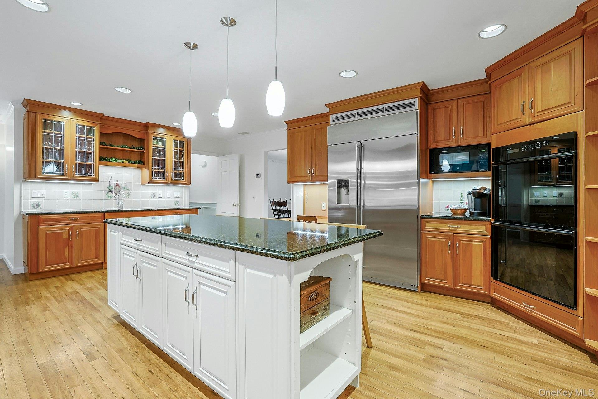 47 Jackson Road Bedford, NY 10506 - Photo 12 of 41