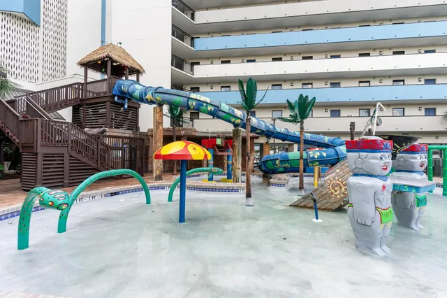 $149,900 | 7100 North Ocean Boulevard, Unit 1011, Myrtle Beach, SC 29572