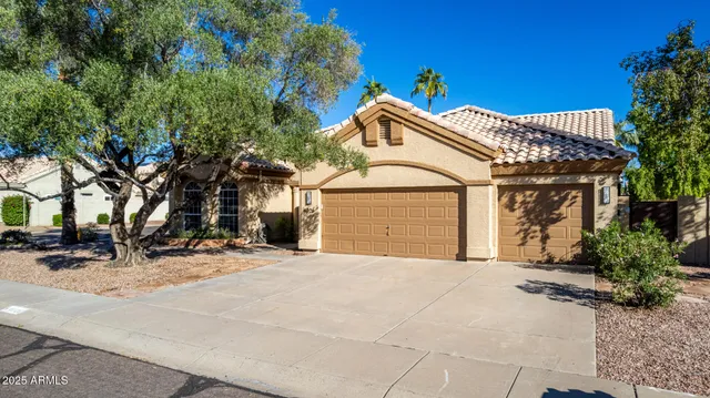$699,000 | 4026 East Summerhaven Drive, Phoenix, AZ 85044