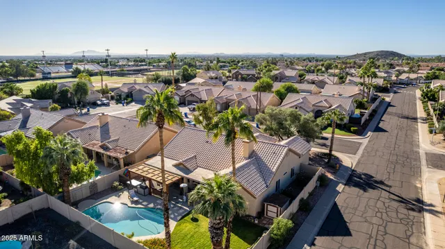 $699,000 | 4026 East Summerhaven Drive, Phoenix, AZ 85044