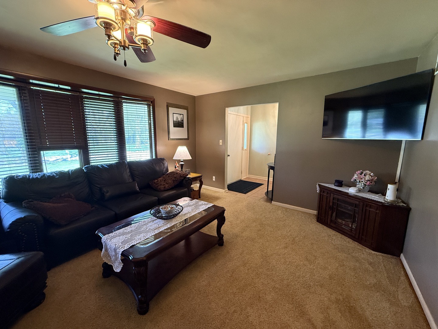 119 Taylor Street Dwight, IL 60420 - Photo 4 of 28