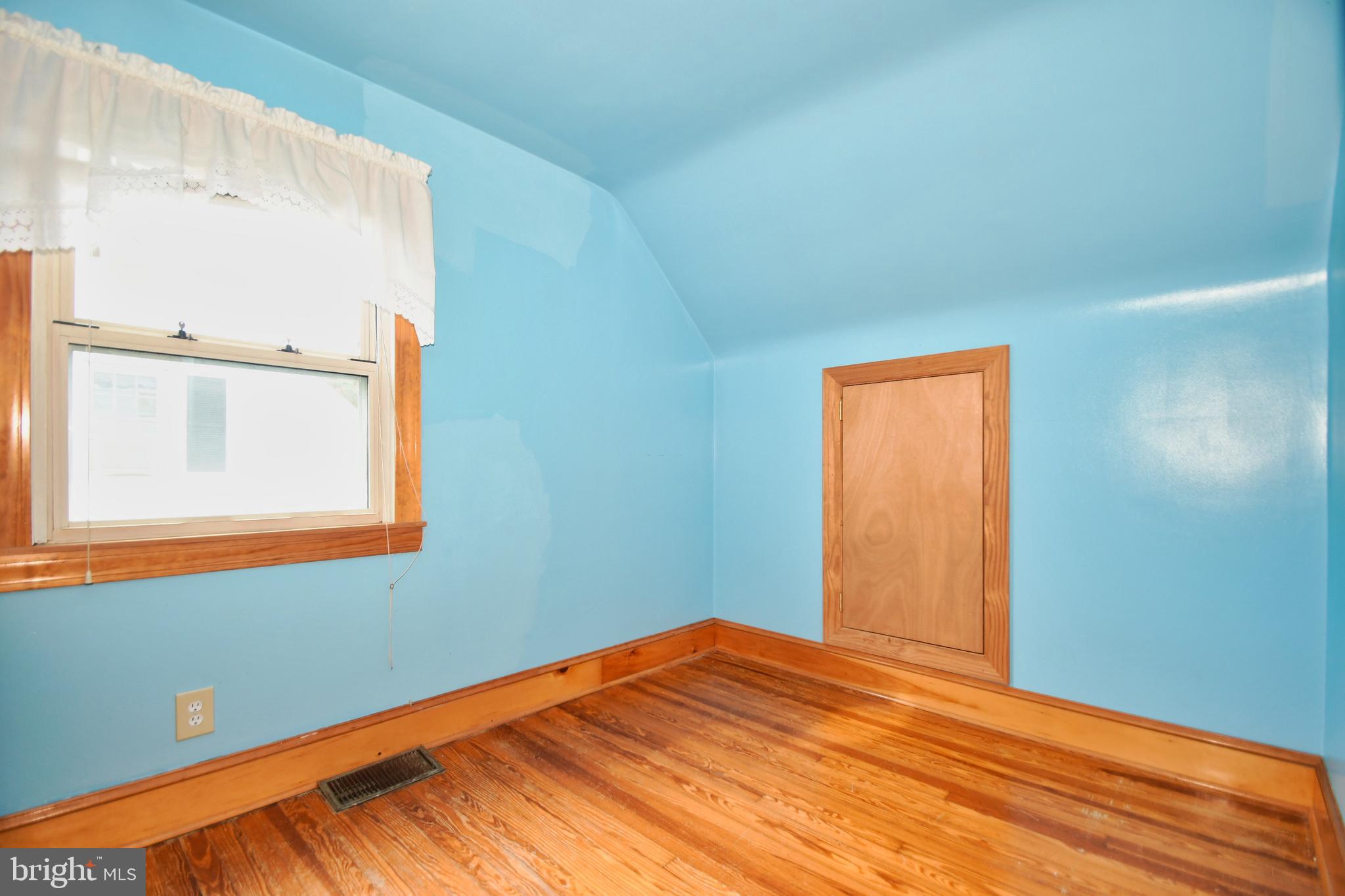 2022 Oakland Road Baltimore, MD 21220 - Photo 23 of 47 Bedroom 3 on Upper Level