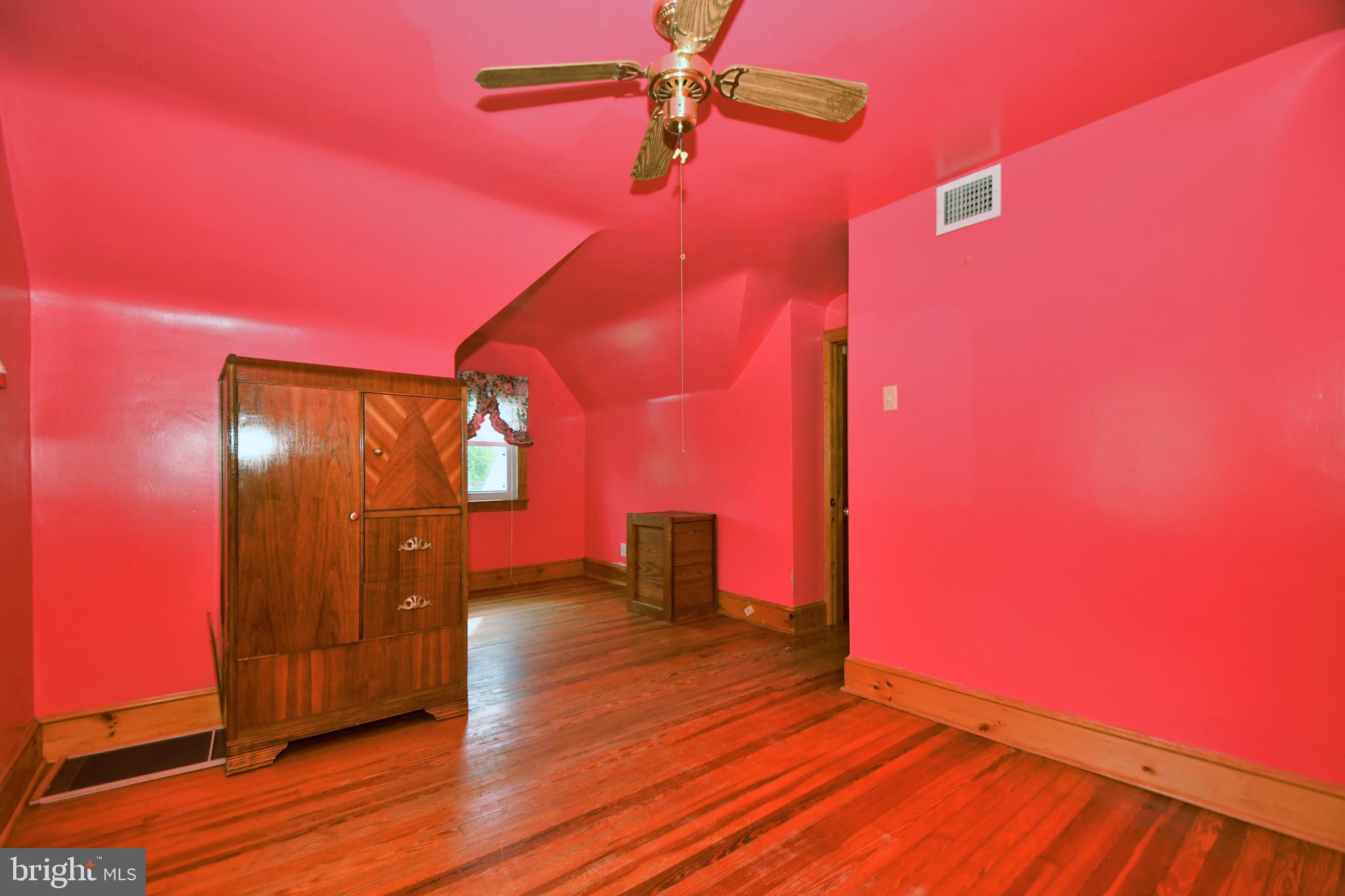 2022 Oakland Road Baltimore, MD 21220 - Photo 27 of 47 Bedroom 4