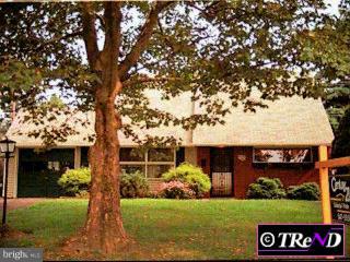 18 Queen Anne Road Levittown, PA 19057 - Photo 1 of 1 Gallery Image 1