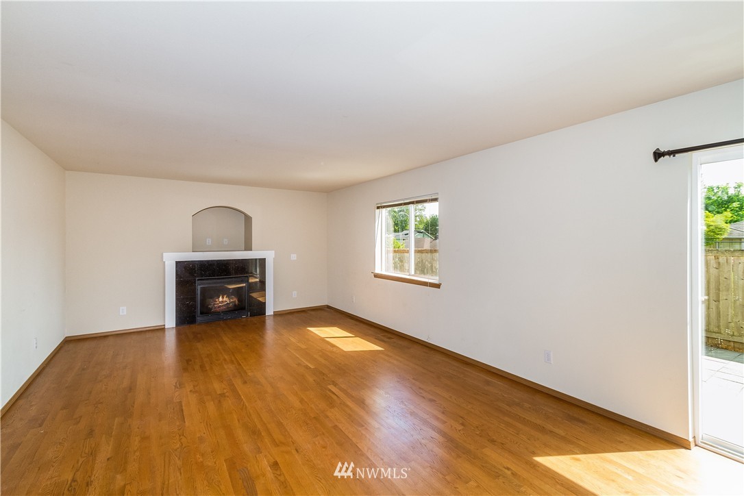 1733 Southeast 30th Place Renton, WA 98055 - Photo 15 of 16