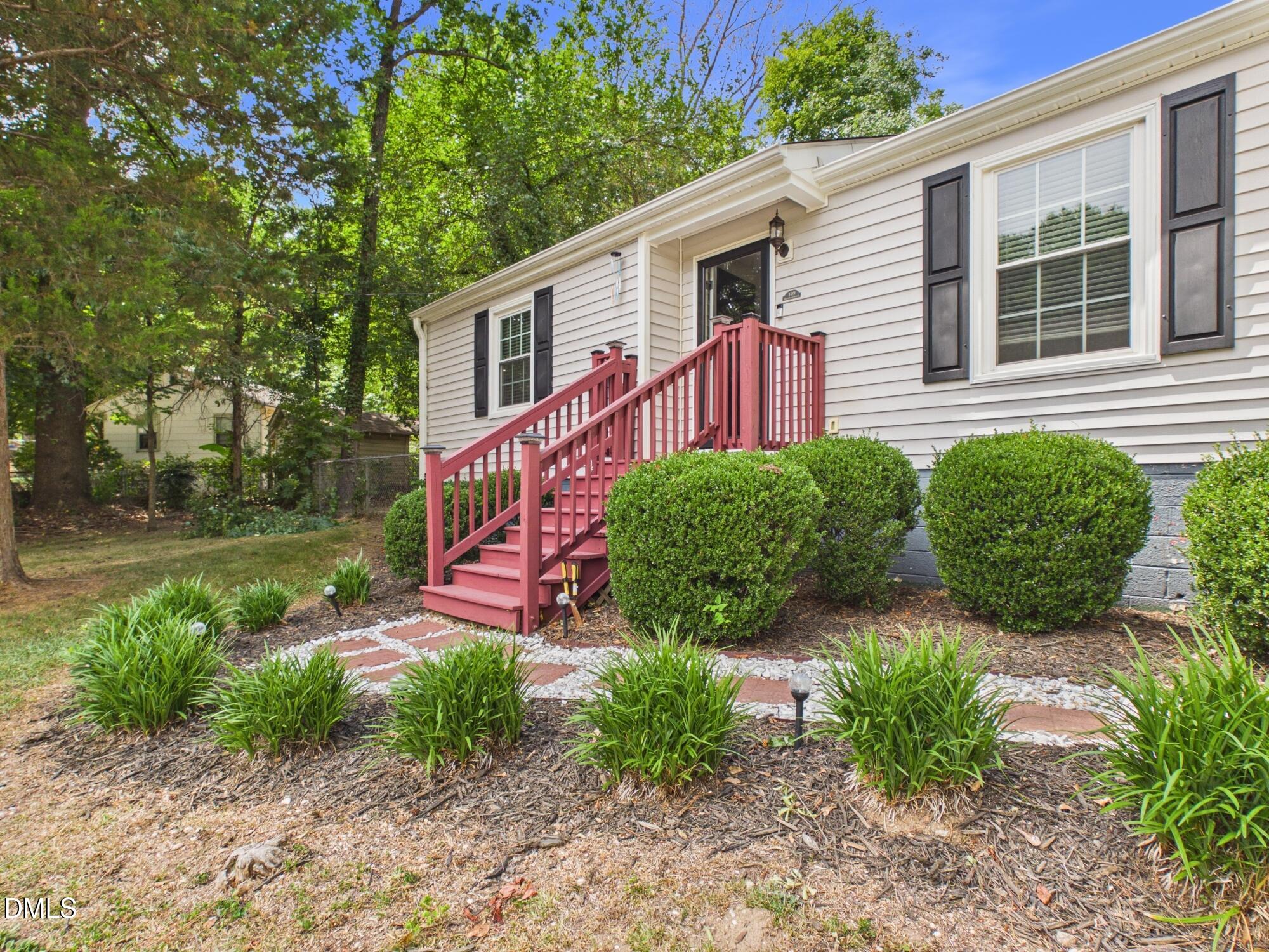 109 Blanchard Street Raleigh, NC 27603 - Photo 5 of 56 CAM06384G6-PR0018-STILL004