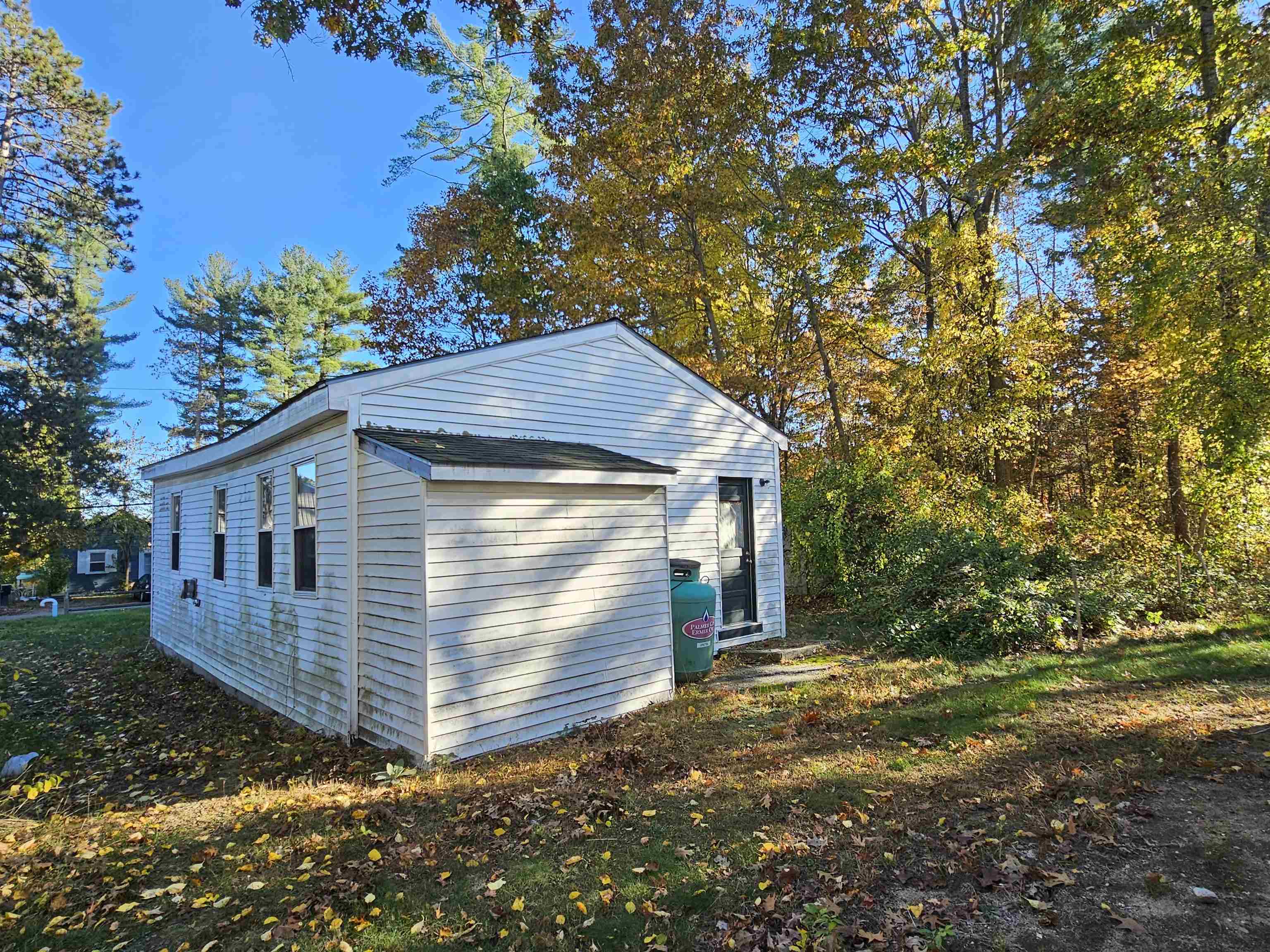 60 Shore Drive Salem, NH 03079 - Photo 28 of 57