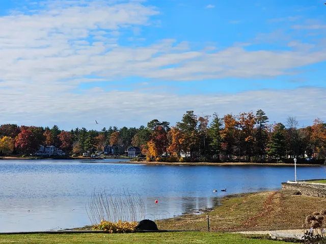 $368,000 | 60 Shore Drive, Salem, NH 03079