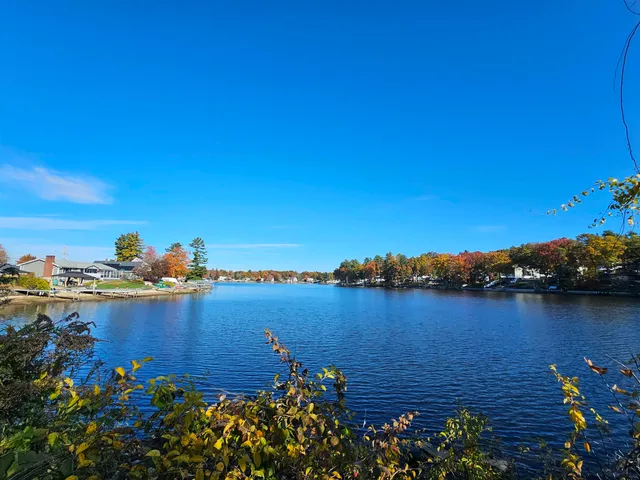 $368,000 | 60 Shore Drive, Salem, NH 03079