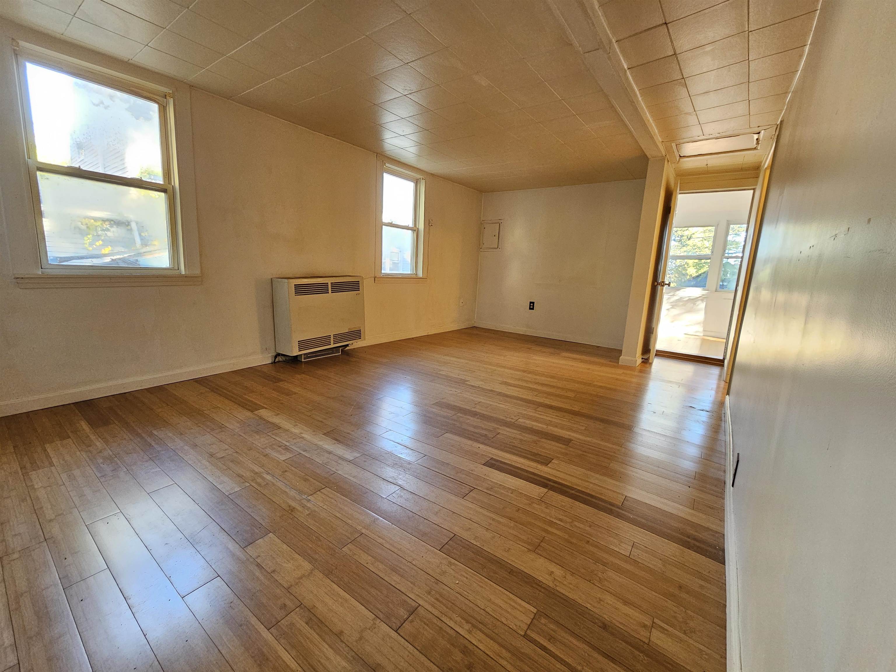 60 Shore Drive Salem, NH 03079 - Photo 8 of 57