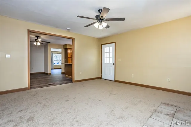 $259,900 | 502 Lindenwood Drive, Troy, IL 62294