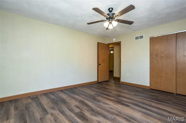 $259,900 | 502 Lindenwood Drive, Troy, IL 62294