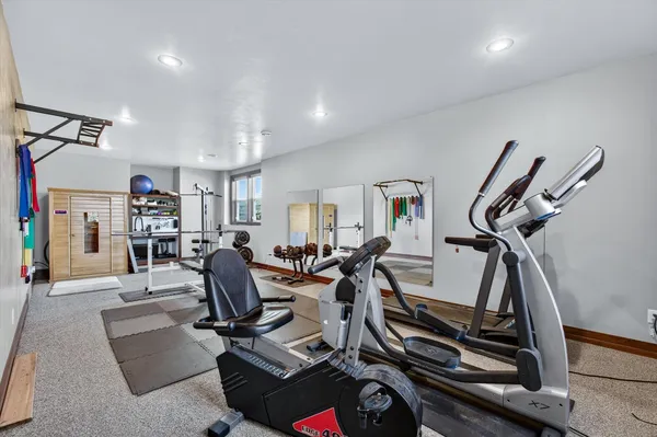 $799,900 | 2514 Skyline Oaks Drive, De Pere, WI 54115