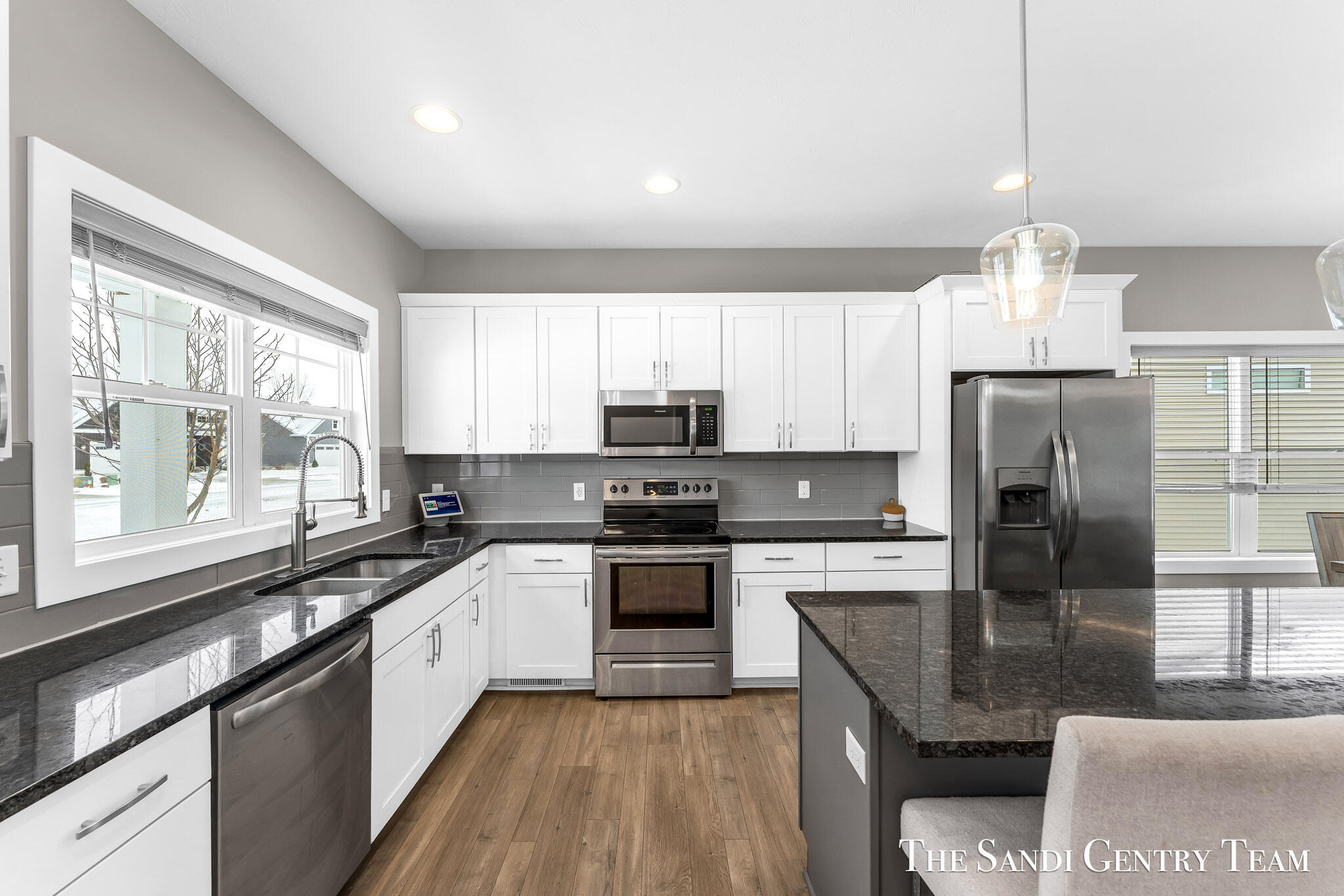 16517 Wickshire Pl Spring Lake Spring Lake, MI 49456 - Photo 5 of 49 04-AIV00171