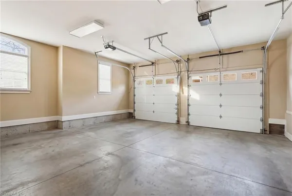 $879,900 | 613 Nickel Creek Court, Kernersville, NC 27284