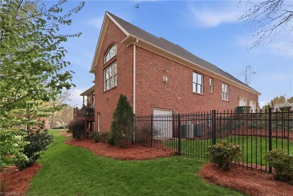 $879,900 | 613 Nickel Creek Court, Kernersville, NC 27284